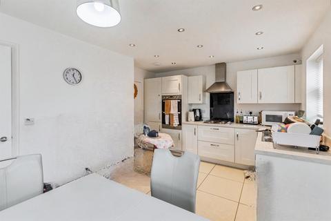 3 bedroom detached house for sale, Pryor Road, Kettering