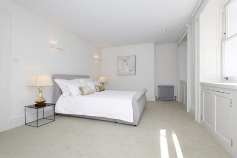 undefined, Guilford Street, Bloomsbury, London