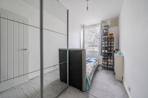 undefined, Compton Close, London