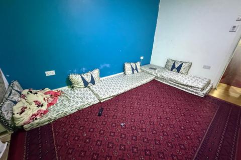 1 bedroom flat to rent, Southall, UB2