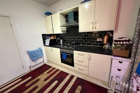 1 bedroom flat to rent, Southall, UB2