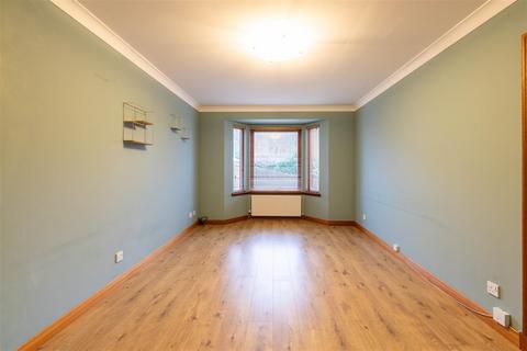 2 bedroom house for sale, Lammermuir Gardens, Perth