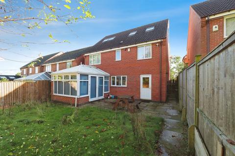 6 bedroom detached house for sale, Haymeadow Close, Loughborough