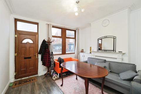 3 bedroom terraced house for sale, Queens Road, Loughborough