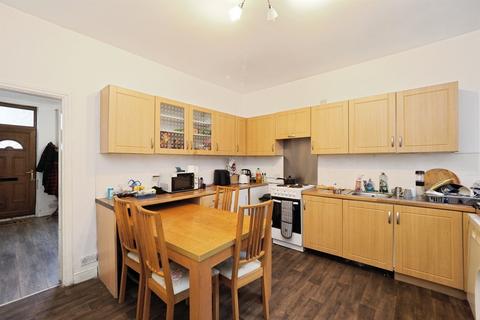 3 bedroom terraced house for sale, Queens Road, Loughborough