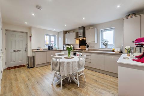 3 bedroom end of terrace house for sale, Windlass Close, Loughborough
