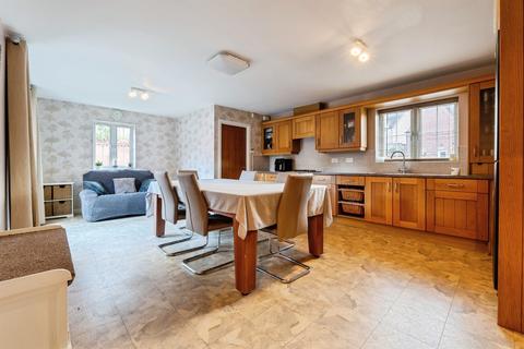 5 bedroom detached house for sale, Sharter Drive, Loughborough