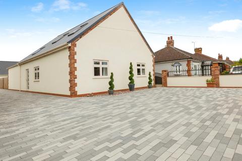 3 bedroom detached house for sale, Mill Lane, Saxilby, Lincoln
