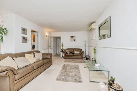 undefined, Birchwood Avenue, Lincoln