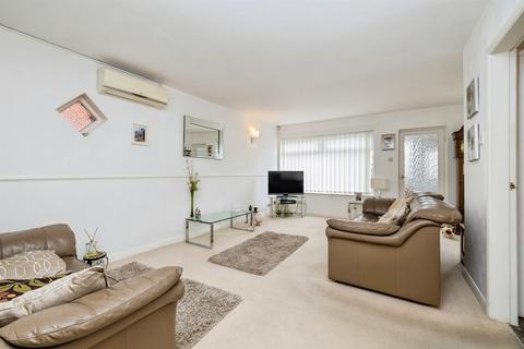 undefined, Birchwood Avenue, Lincoln