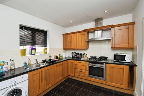undefined, Ellisons Quay, Burton Waters, Lincoln