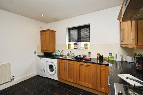 undefined, Ellisons Quay, Burton Waters, Lincoln