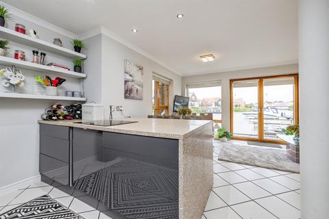 undefined, Marine Approach, Burton Waters, Lincoln