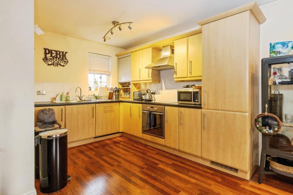 Kitchen / Lounge