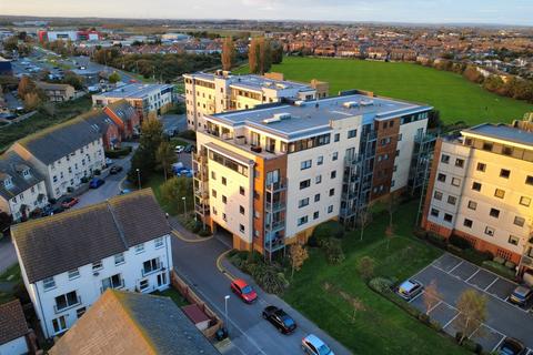 3 bedroom penthouse for sale, Groombridge Avenue, Eastbourne