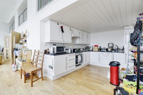 2 bedroom flat for sale, Lee Street, Leicester