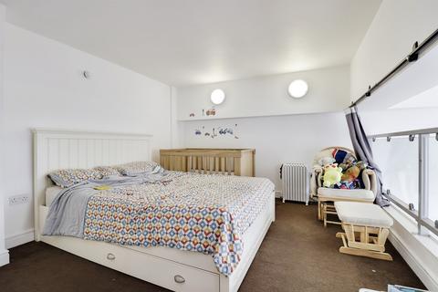 2 bedroom flat for sale, Lee Street, Leicester