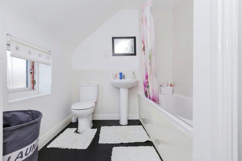 4 bedroom terraced house for sale, Mckay Avenue, Leicester