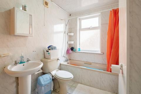 3 bedroom terraced house for sale, Bisley Street, Leicester