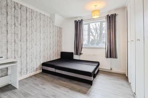 undefined, Waltham Avenue, LEICESTER