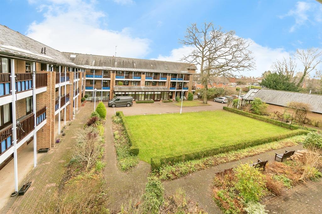 Emmbrook Court, Reading