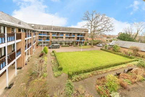 undefined, Emmbrook Court, Reading