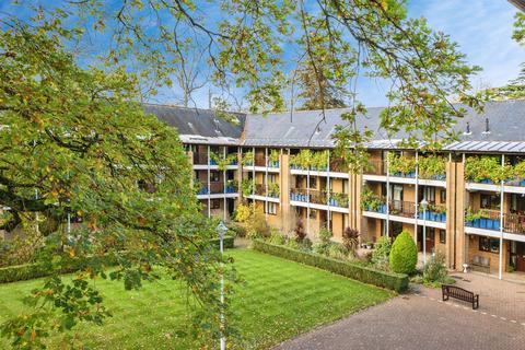 undefined, Emmbrook Court, Reading