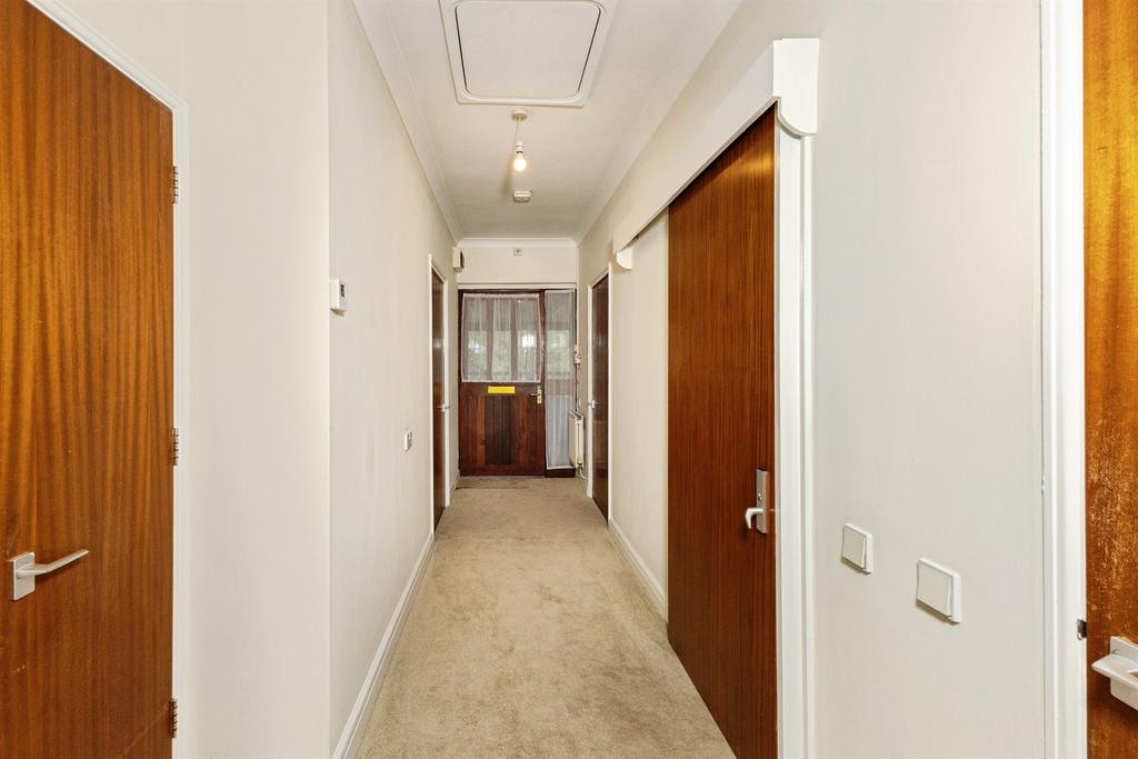 Apartment in Reading, Whitley - View 5