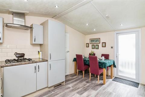 3 bedroom park home for sale, Coast Road, Corton, LOWESTOFT