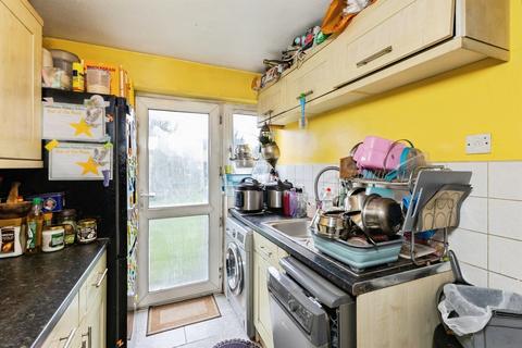 3 bedroom end of terrace house for sale, Felixstowe Close, Lower Earley, READING