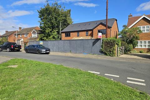 undefined, Hawthorne Road, Caversham, Reading