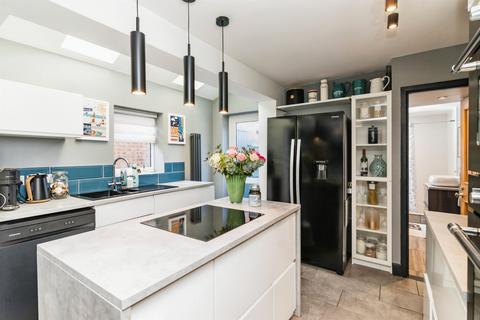 2 bedroom semi-detached house for sale, London Road, Kessingland, Lowestoft