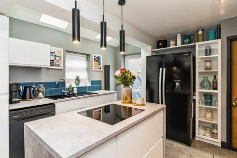 2 bedroom semi-detached house for sale, London Road, Kessingland, Lowestoft