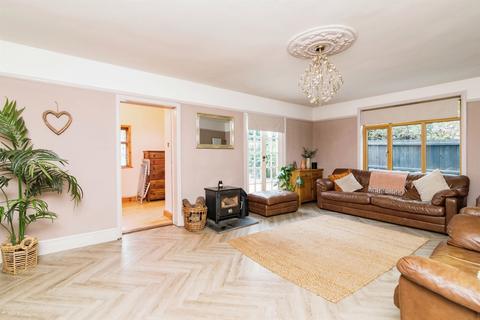 undefined, Dell Road, Lowestoft