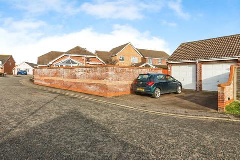 undefined, Hollowell Close, Oulton, LOWESTOFT