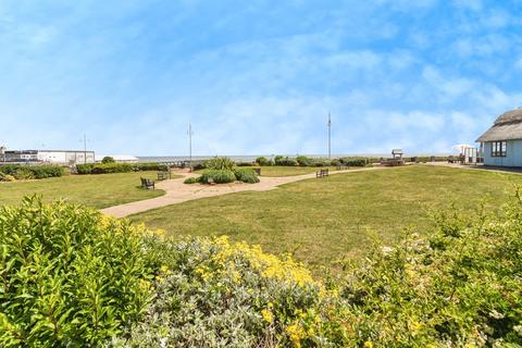1 bedroom flat for sale, Kirkley Cliff, Lowestoft