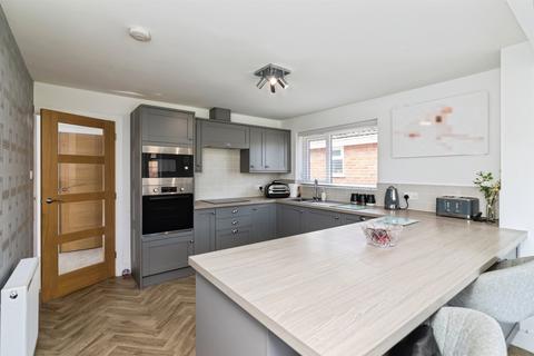 undefined, Crestview Drive, Lowestoft