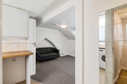 Studio for sale, Milton Road East, Lowestoft