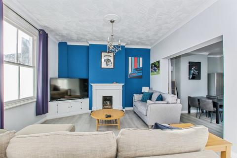 3 bedroom terraced house for sale, High Street, Sutton Bridge, Spalding