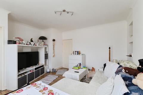 2 bedroom end of terrace house for sale, Thorntree Avenue, Middlesbrough
