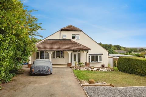 5 bedroom detached house for sale, Ormesby Bank, Ormesby, Middlesbrough