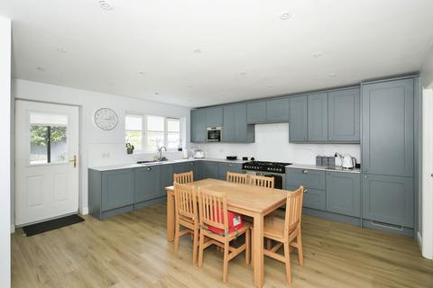 4 bedroom detached house for sale, Swale Close, March