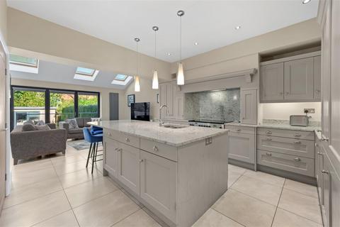 4 bedroom house for sale, Oughtrington Crescent, Lymm WA13