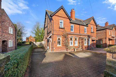 4 bedroom house for sale, Oughtrington Crescent, Lymm WA13