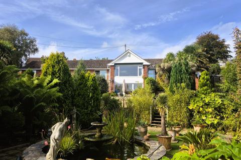 4 bedroom detached house for sale, Martlet Road, Minehead