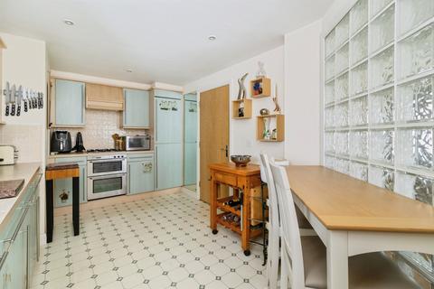 2 bedroom apartment for sale, Trinity Way, Minehead
