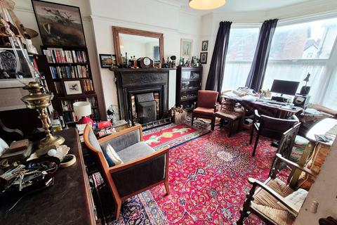 2 bedroom ground floor flat for sale, Summerland Avenue, Minehead