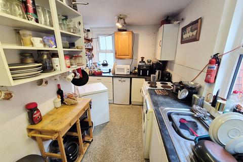 2 bedroom ground floor flat for sale, Summerland Avenue, Minehead