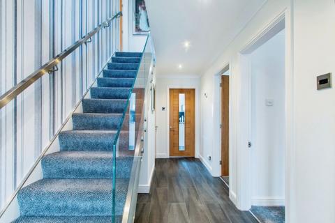 4 bedroom detached house for sale, Westerton Road, Tingley, Wakefield