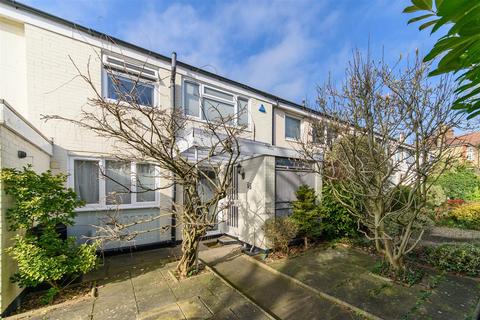 3 bedroom terraced house for sale, Bow Lane, North Finchley, London